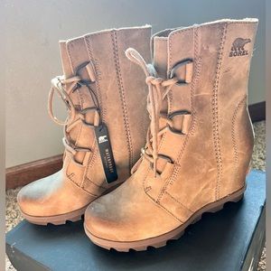 Sorel Joan of Arctic Lace up Wedge Ash Brown Tan 7 Lexie wedge waterproof New
